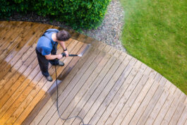How to Clean a Wood Deck?