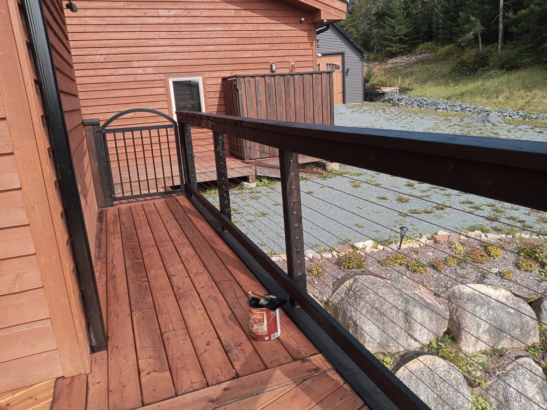 Oil-Based vs. Water-Based Wood Stains: What’s the Difference?
